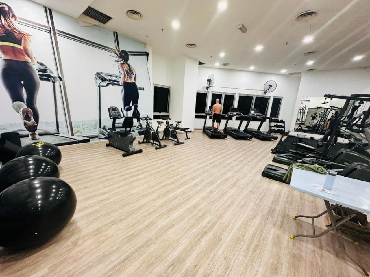 קואלה לומפור Taragon Apartment -Bukit Bintang מראה חיצוני תמונה